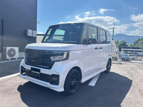 Honda N-BOX Custom