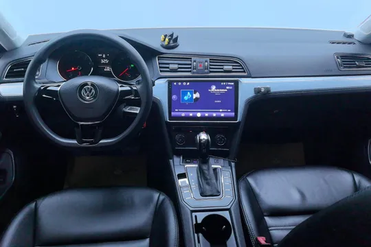 Volkswagen Lamando
