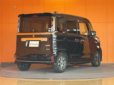 Suzuki Spacia Custom