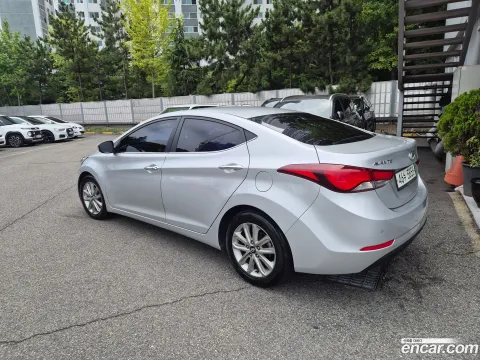 Hyundai Elantra (Avante)