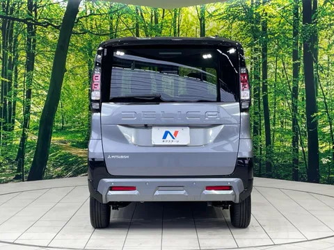 Mitsubishi Delica Mini