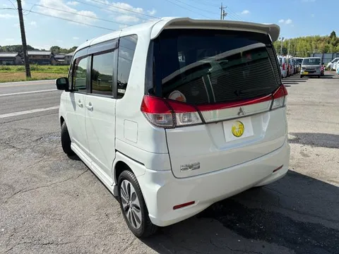 Mitsubishi Delica D:2