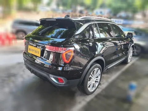 Lynk & Co 01