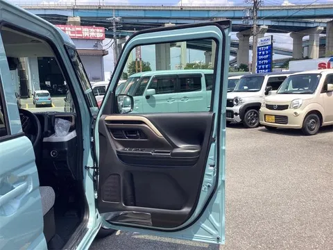 Suzuki Spacia