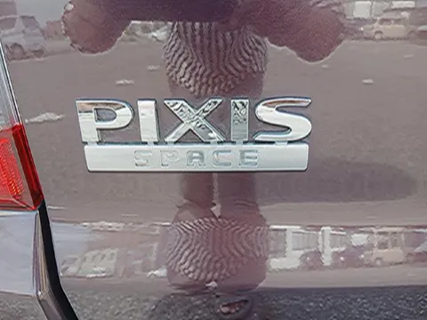 Toyota Pixis Space