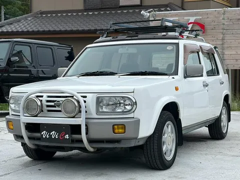 Nissan Rasheen