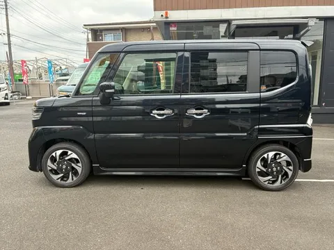 Suzuki Spacia Custom