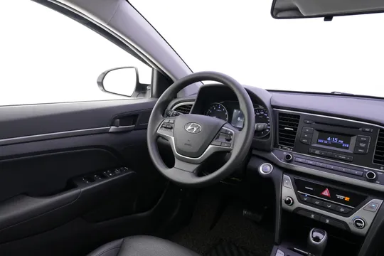 Hyundai Elantra (Avante)