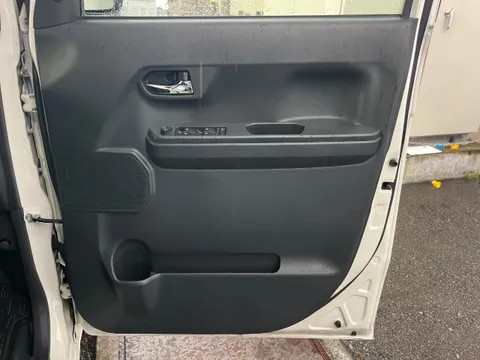 Toyota Pixis Mega