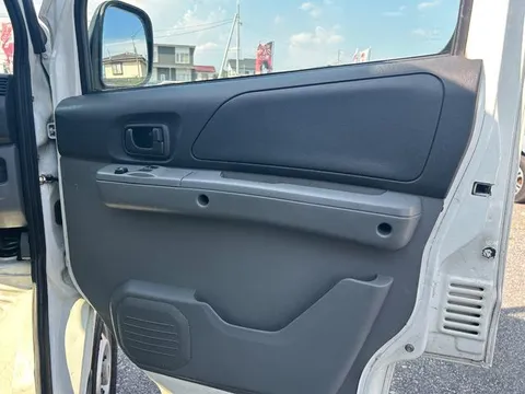 Nissan Clipper Van