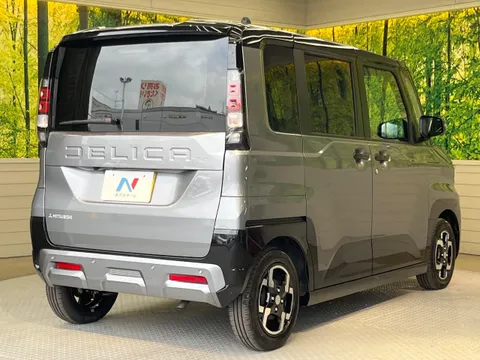 Mitsubishi Delica Mini