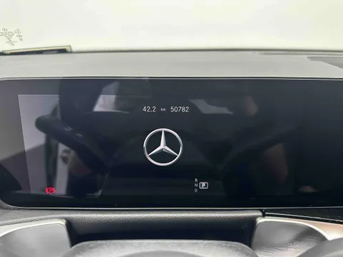 Mercedes-Benz Mercedes-Benz GLB