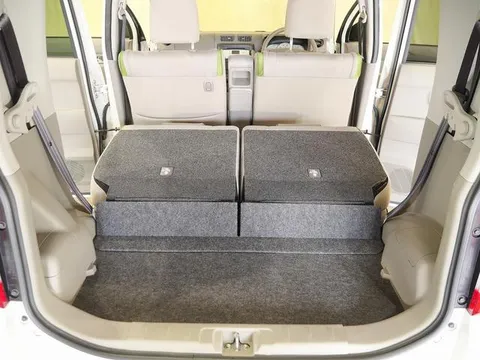 Toyota Pixis Space