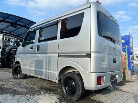 Nissan Clipper
