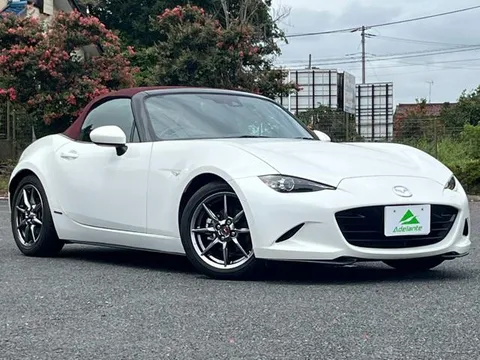 Mazda MX-5 (Roadster)