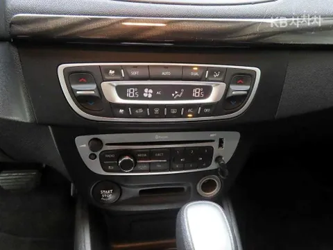 Renault SM3