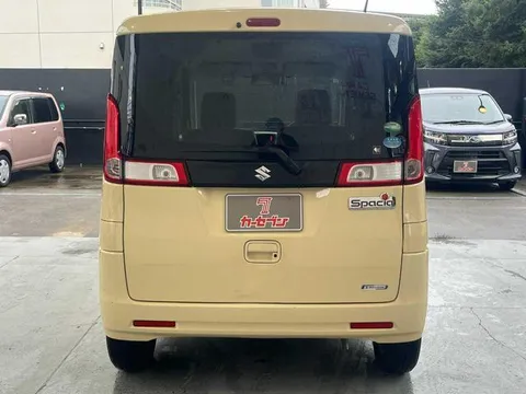 Suzuki Spacia