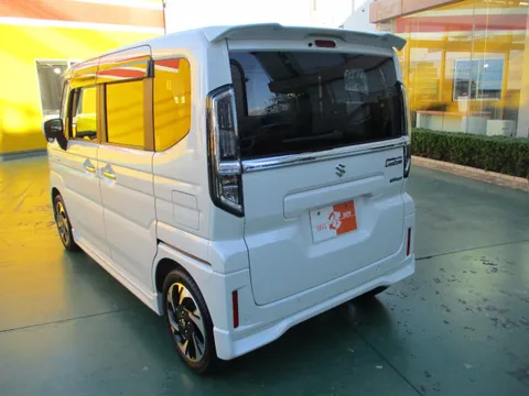 Suzuki Spacia Custom