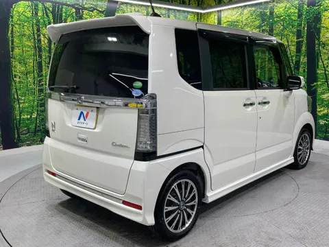 Honda N-BOX Custom