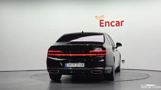 Genesis G90