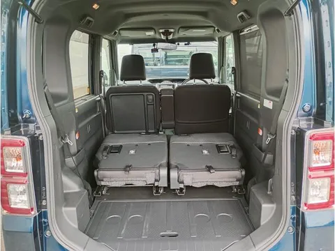 Toyota Pixis Mega