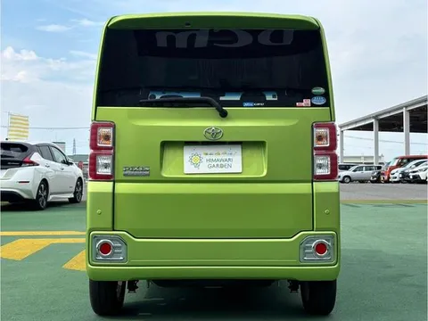 Toyota Pixis Mega