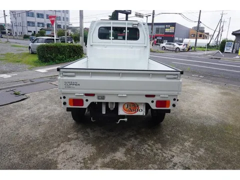 Nissan Clipper Truck