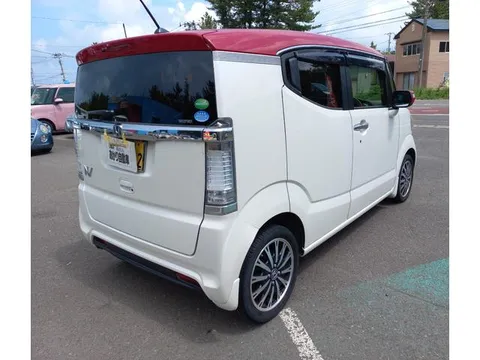 Honda N-BOX Slash
