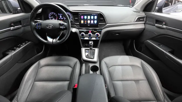Hyundai Elantra (Avante)
