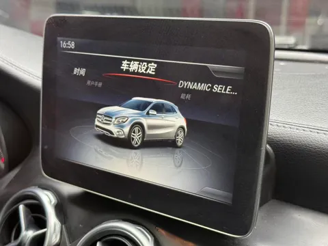 Mercedes-Benz Mercedes-Benz GLA