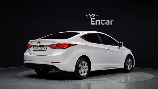 Hyundai Elantra (Avante)