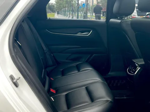 Cadillac XTS
