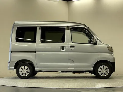 Toyota Pixis Van