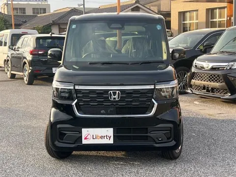 Honda N-BOX Custom