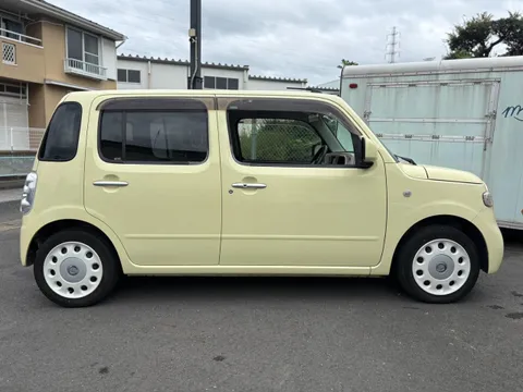 Daihatsu Mira Cocoa