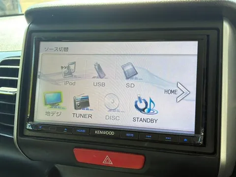 Honda N-BOX Custom
