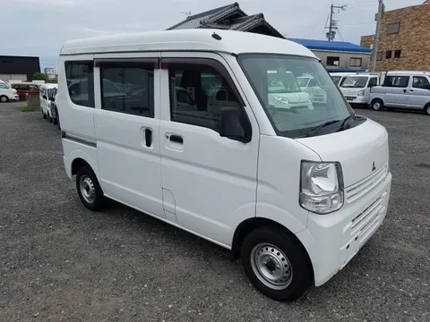 Mitsubishi Minicab Van