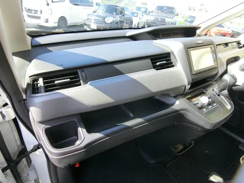 Honda Freed Plus