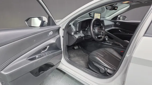 Hyundai Elantra (Avante)