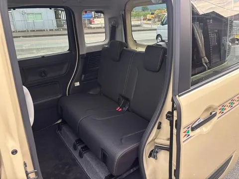 Suzuki Spacia Gear