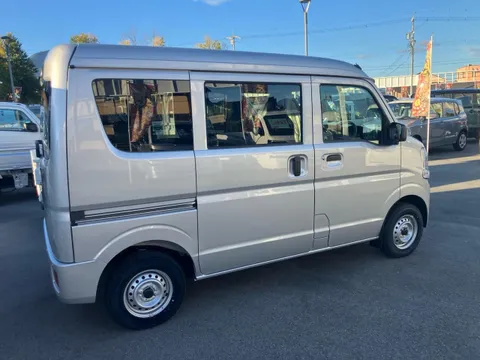 Mitsubishi Minicab Van