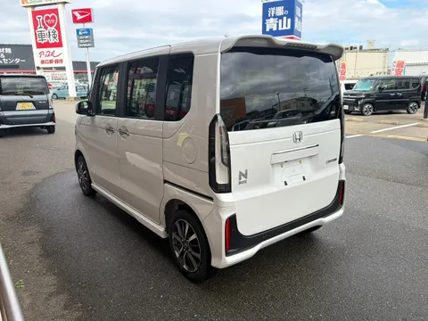 Honda N-BOX Custom