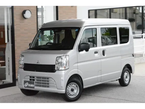 Mitsubishi Minicab Van