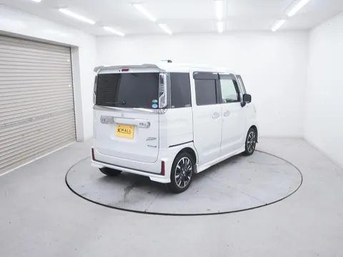 Suzuki Spacia Custom