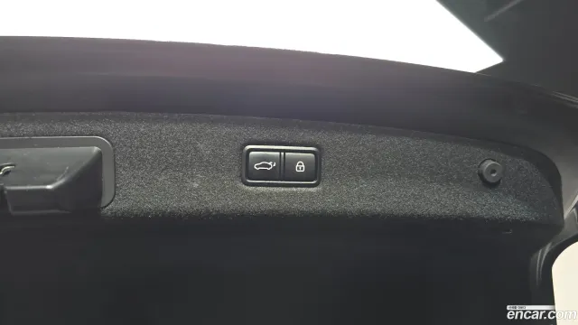 Genesis G90 (EQ900)