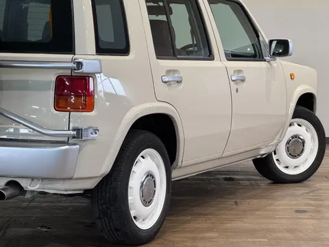 Nissan Rasheen