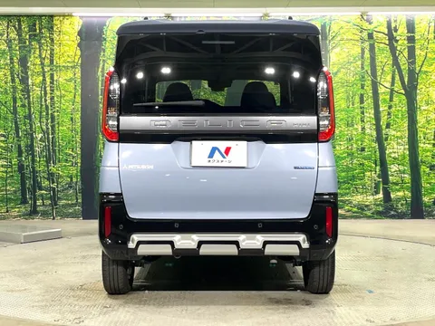 Mitsubishi Delica Mini
