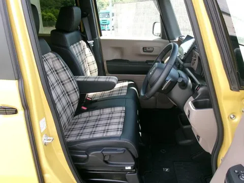 Honda N-BOX Joy