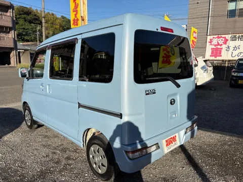 Toyota Pixis Van
