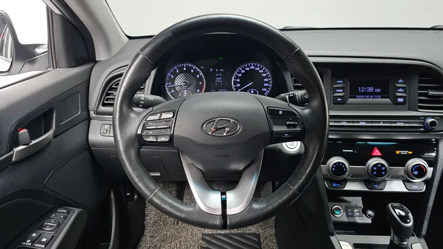Hyundai Elantra (Avante)